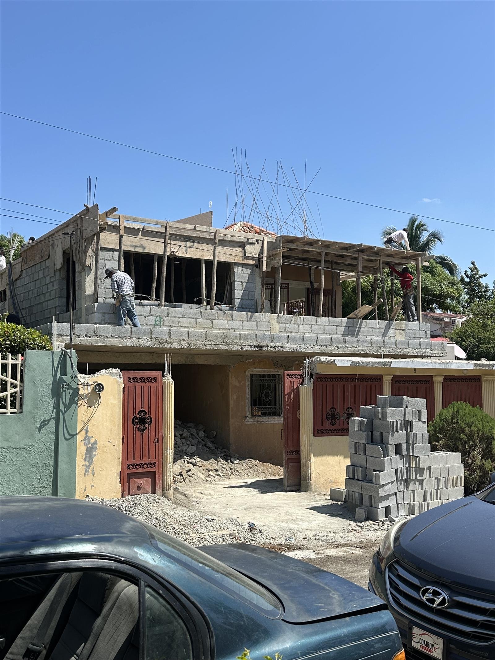 Casa #24 — foto real de acabados